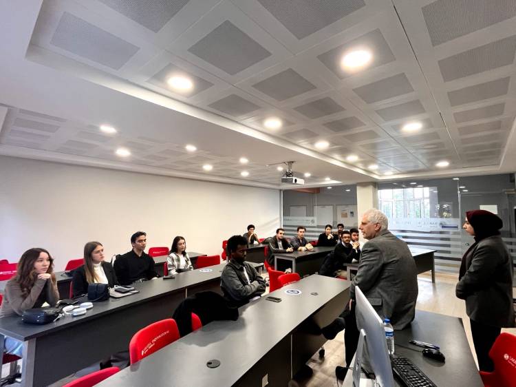 UTİC'in yeni uluslararası öğrencileri bir araya geldi.